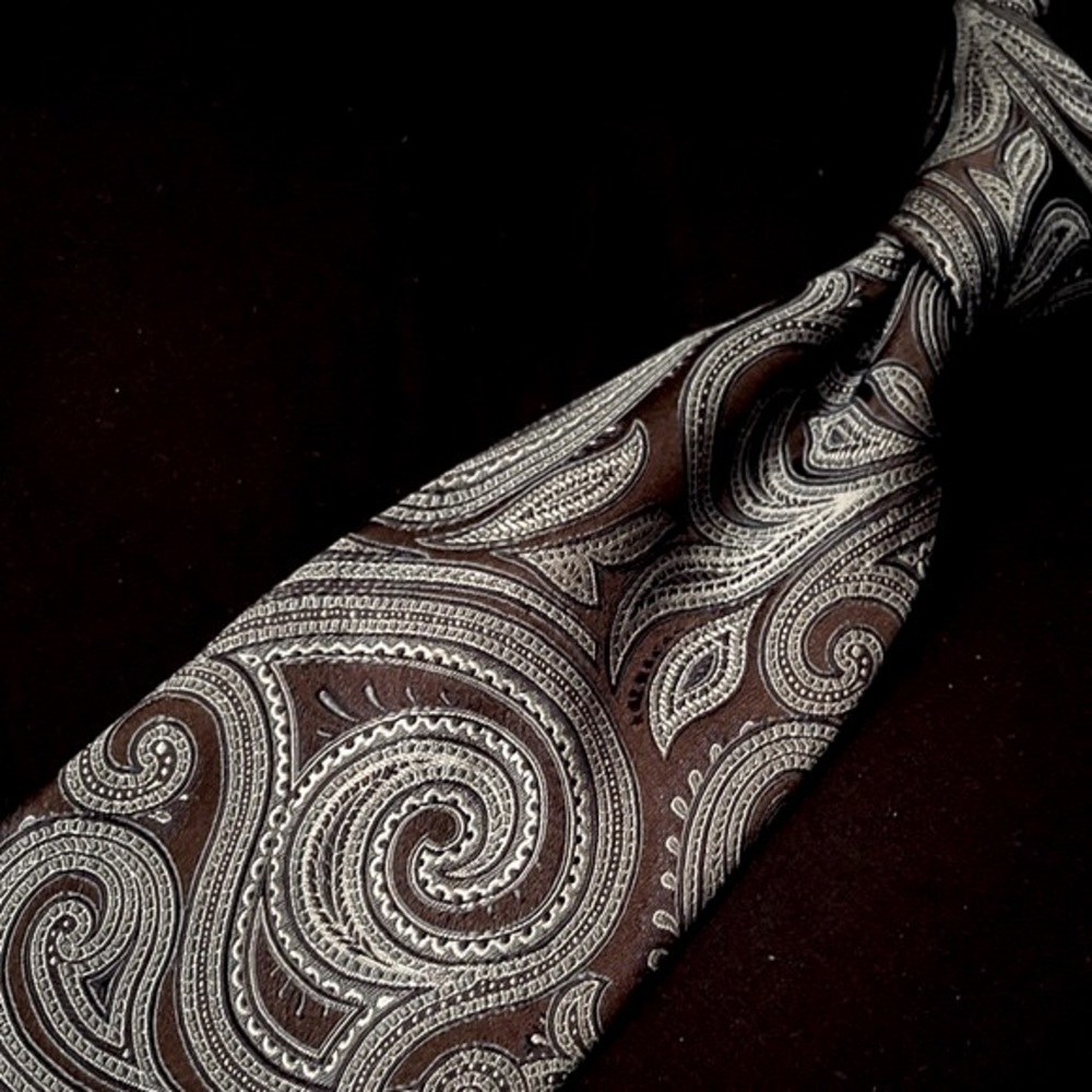XMI Platinum 100% Silk Tie